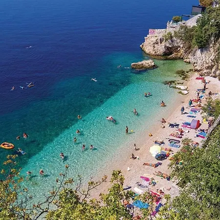 With Heated Pool Jacuzzi Sea View * Tulisevica