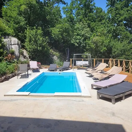 Apartmán With Heated Pool Jacuzzi Sea View *