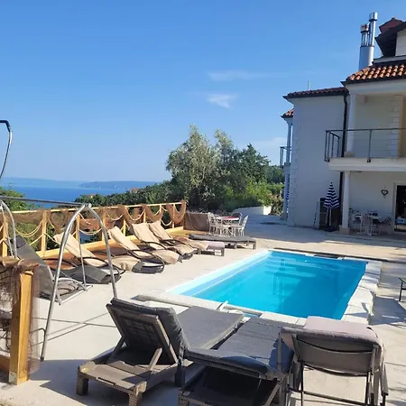 With Heated Pool Jacuzzi Sea View *
