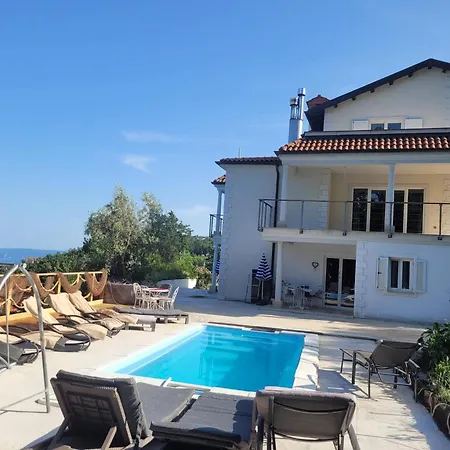 With Heated Pool Jacuzzi Sea View Apartmán Tulisevica