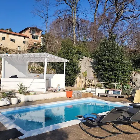 With Heated Pool Jacuzzi Sea View Apartmán Tulisevica