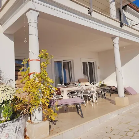 With Heated Pool Jacuzzi Sea View Tulisevica