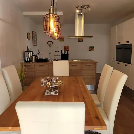 With Heated Pool Jacuzzi Sea View Apartmán Tulisevica