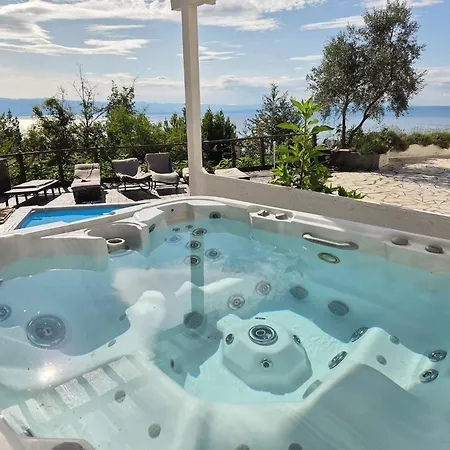 With Heated Pool Jacuzzi Sea View Apartmán *