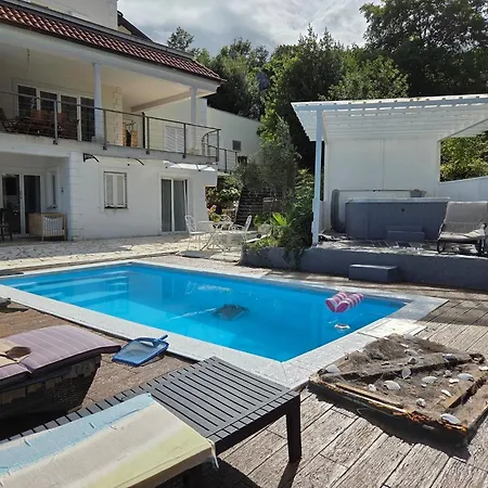With Heated Pool Jacuzzi Sea View *